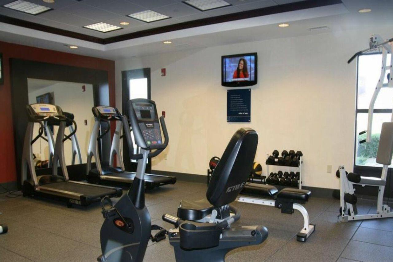 Hampton Inn Олив-Бранч Экстерьер фото