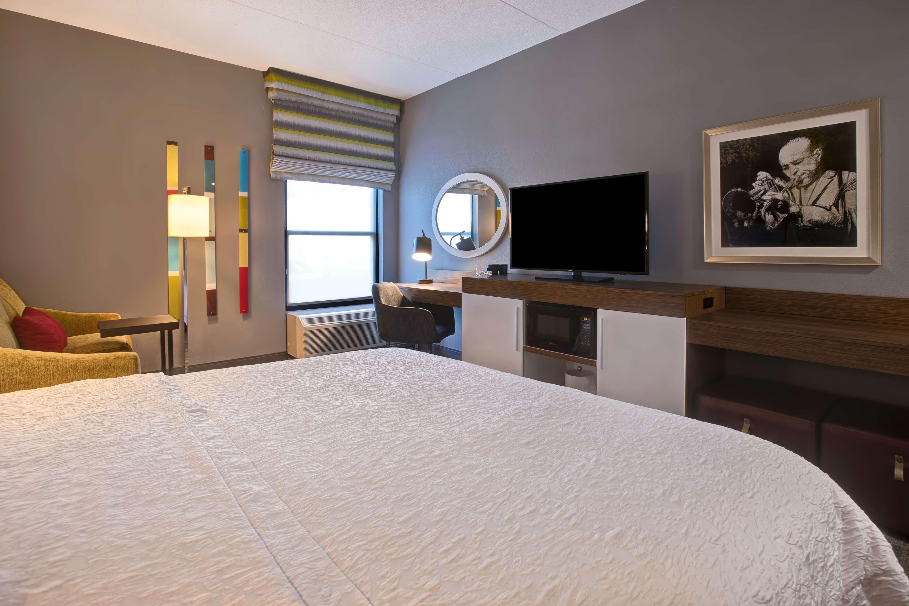 Hampton Inn Олив-Бранч Экстерьер фото