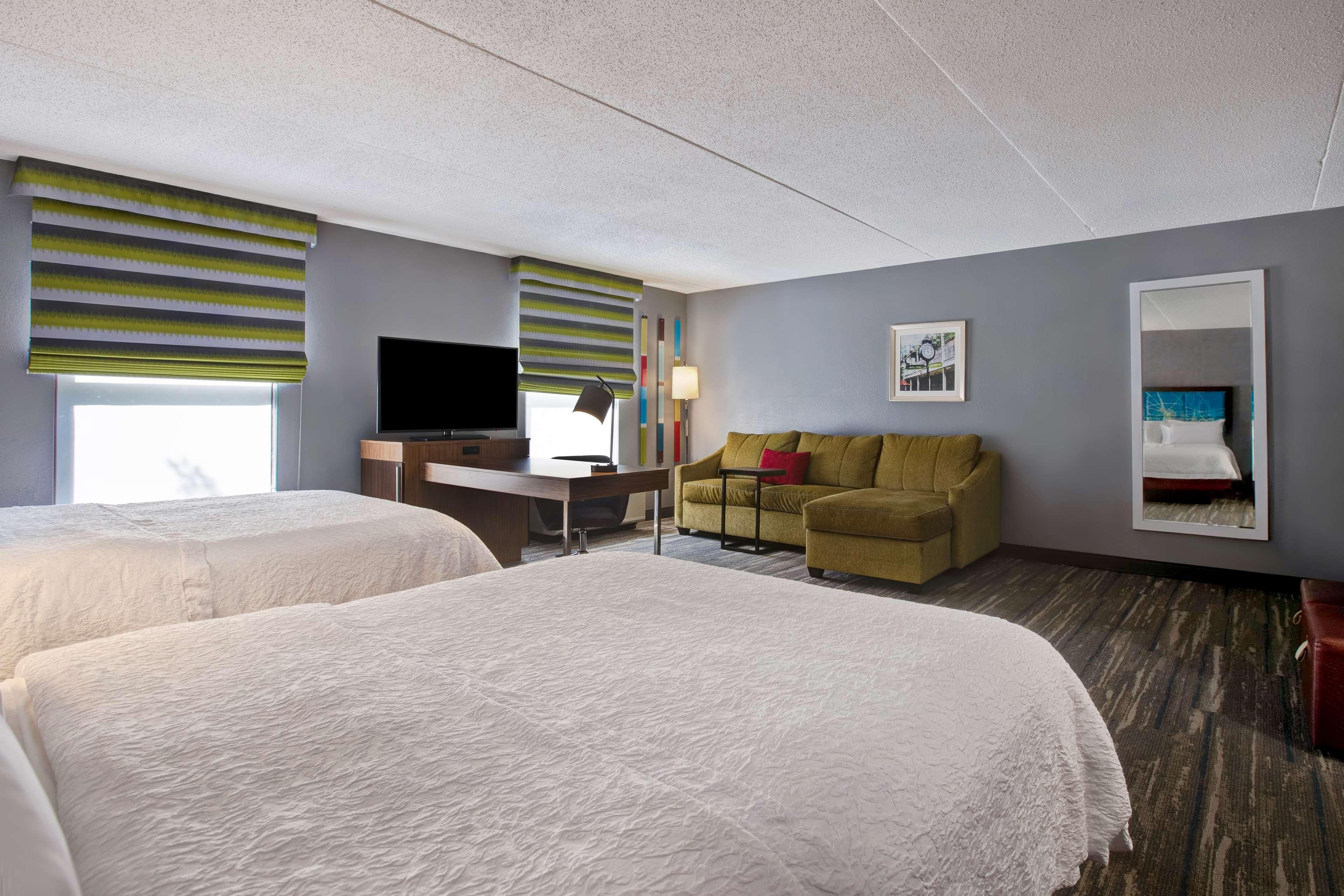 Hampton Inn Олив-Бранч Экстерьер фото