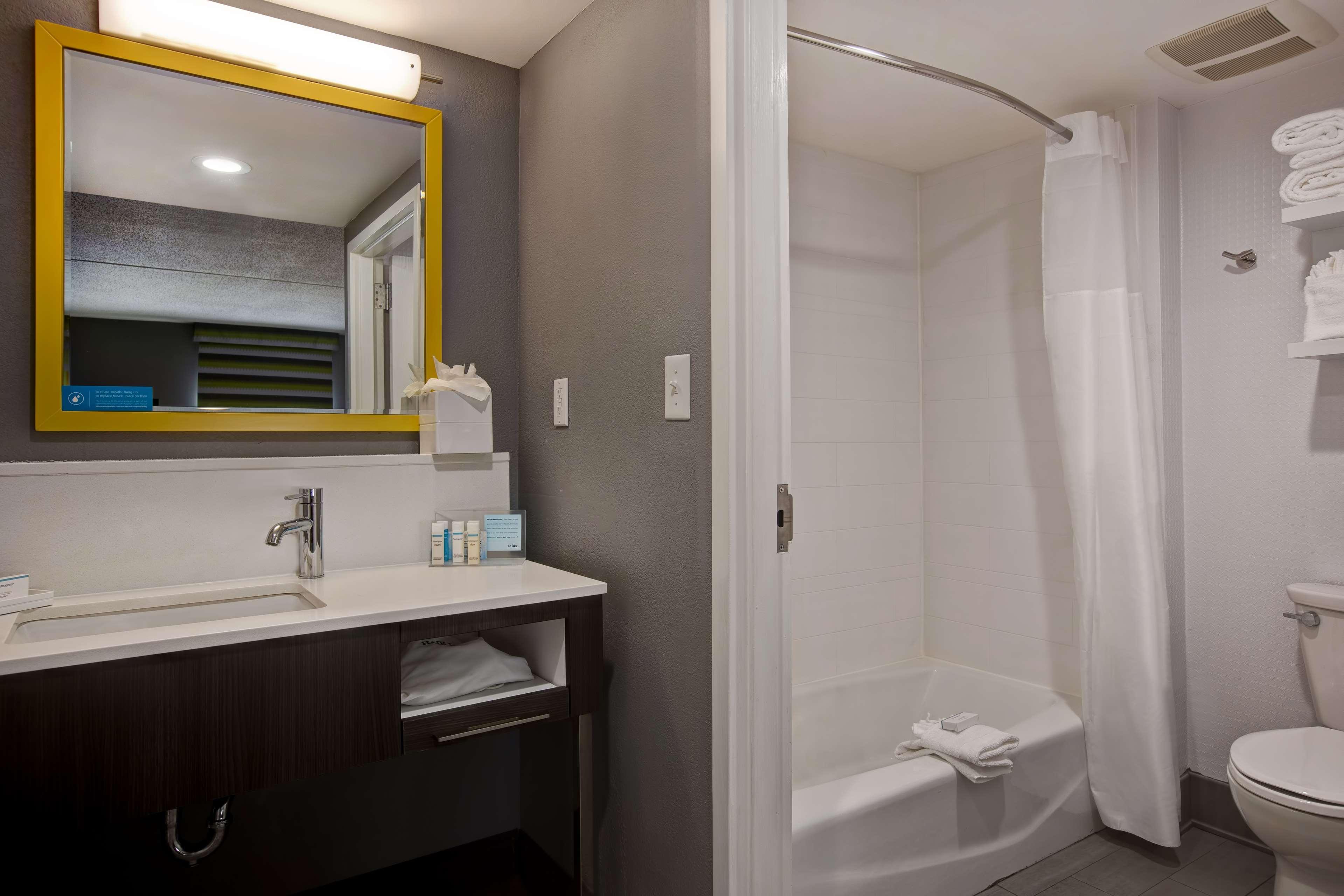 Hampton Inn Олив-Бранч Экстерьер фото