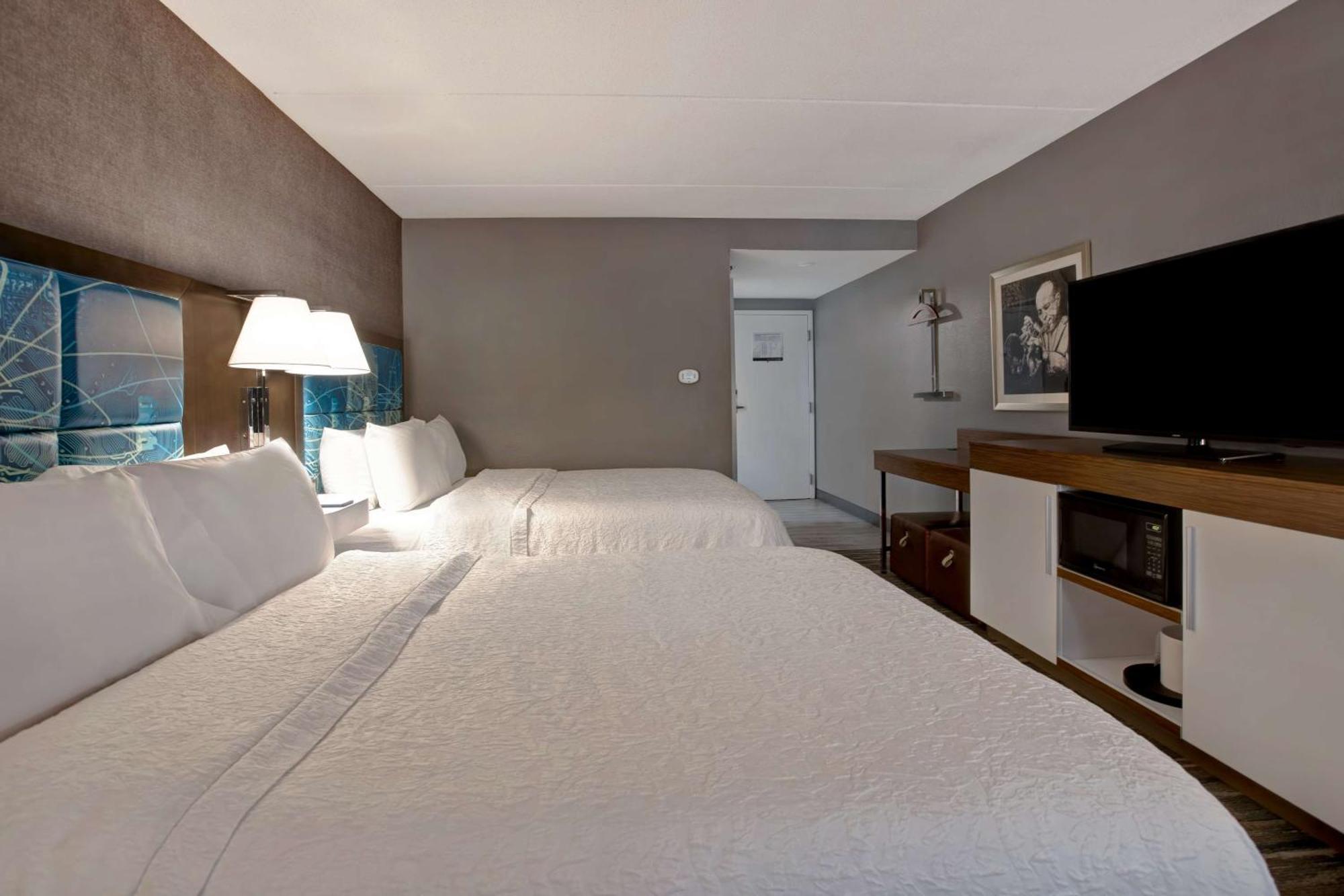 Hampton Inn Олив-Бранч Экстерьер фото