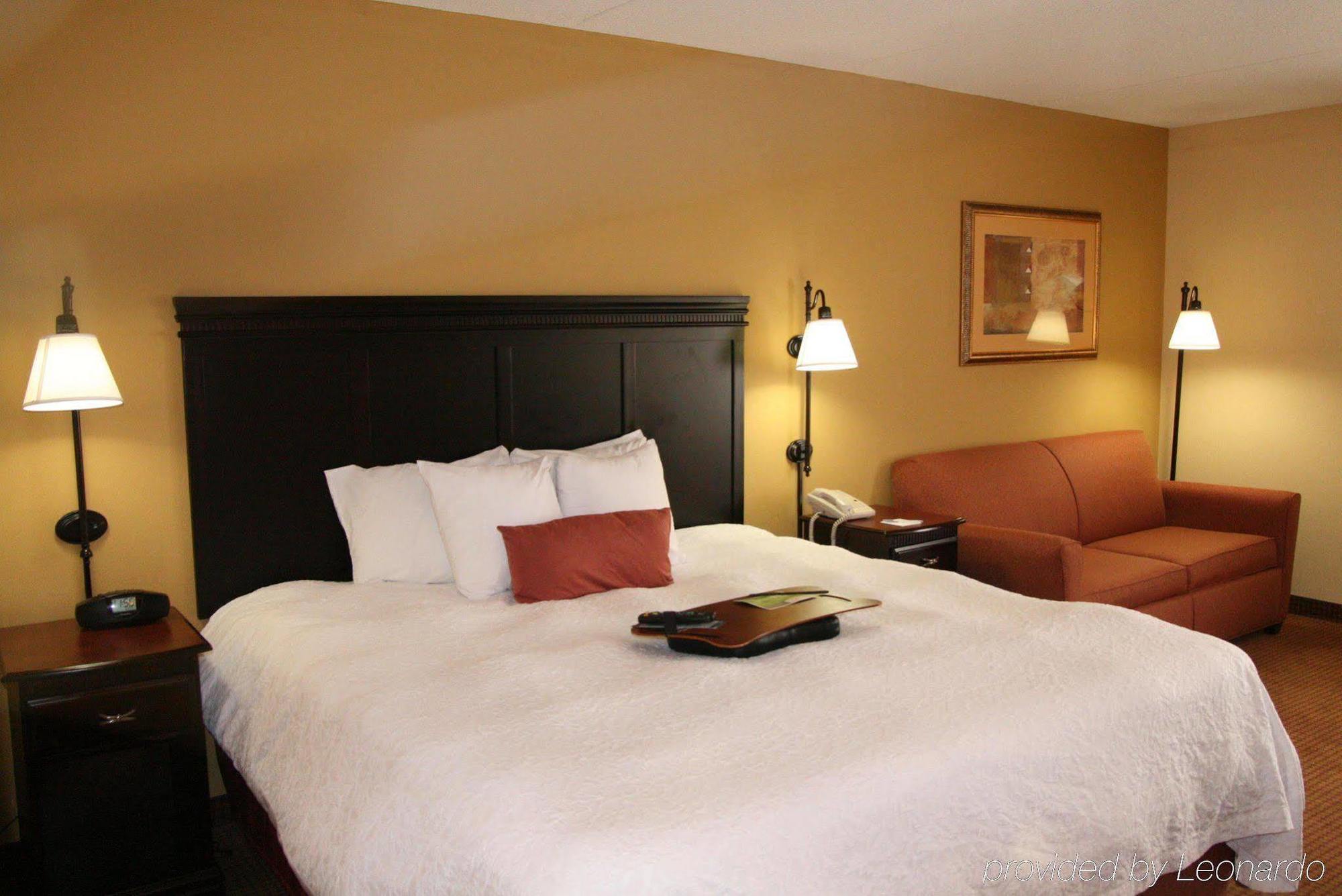 Hampton Inn Олив-Бранч Номер фото